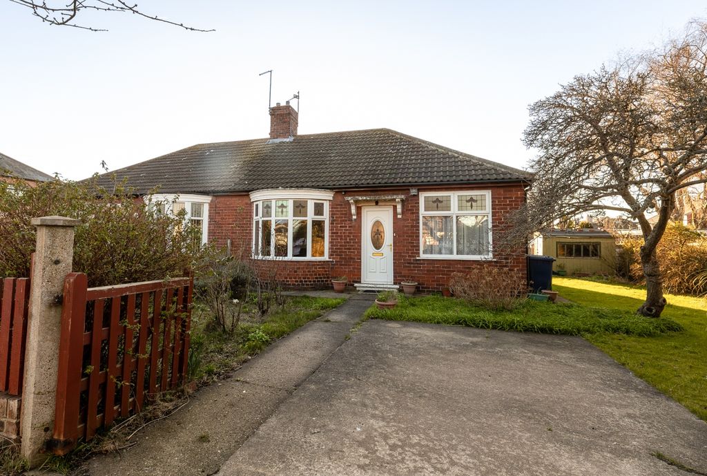 Property photo 1 of 15 Redcar-29-2