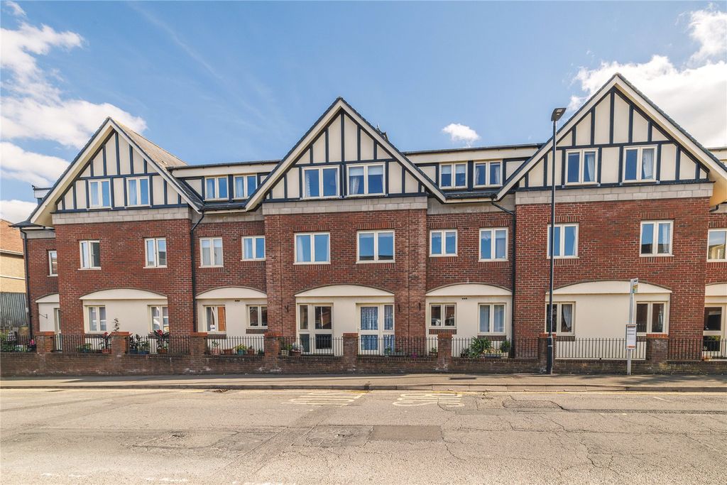 Property photo 1 of 9 Picture No. 08