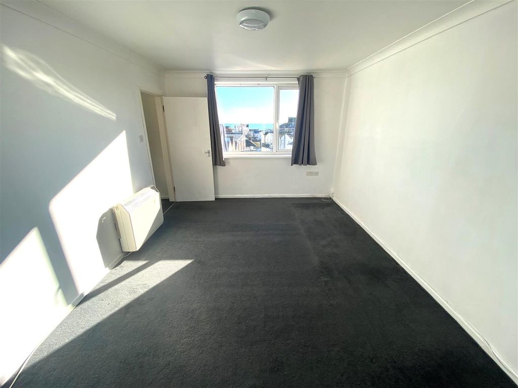 Property photo 3 of 11 Gfvrthy.Jpg