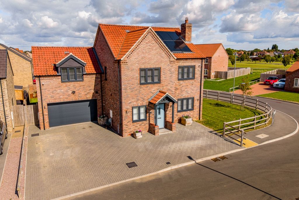 Property photo 1 of 34 2 Hickory Close (Holbeach)-2