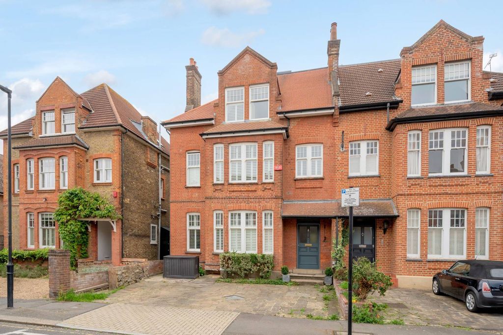 Property photo 2 of 42