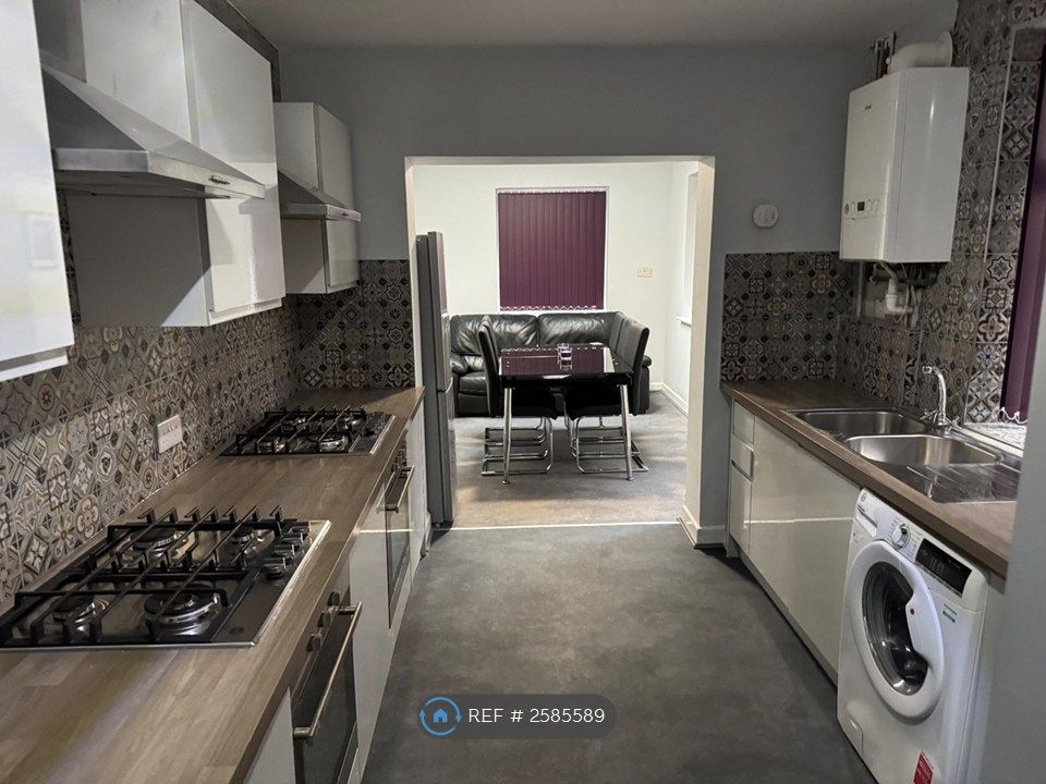 Property photo 3 of 24