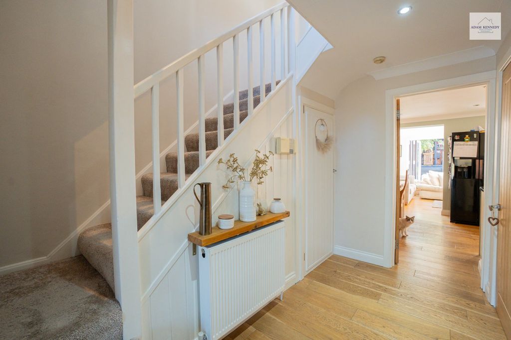 Property photo 2 of 36