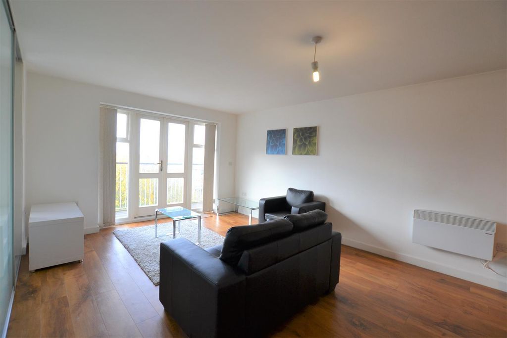 Property photo 2 of 14