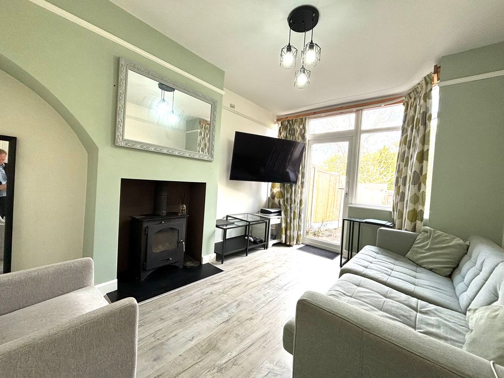 Property photo 2 of 8