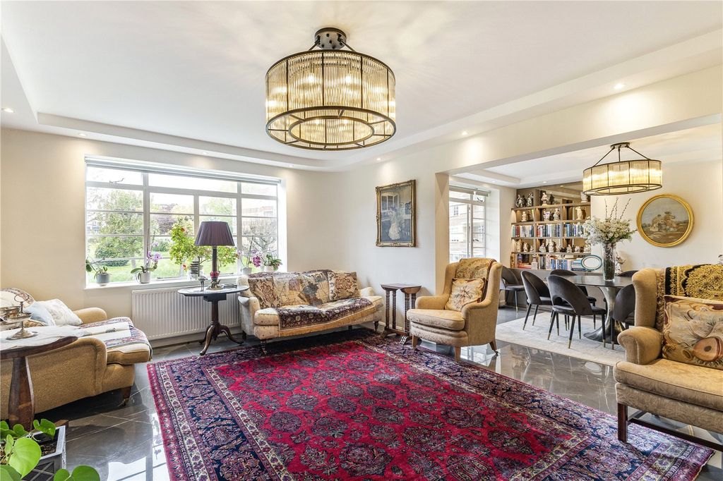 Property photo 2 of 19 Reception