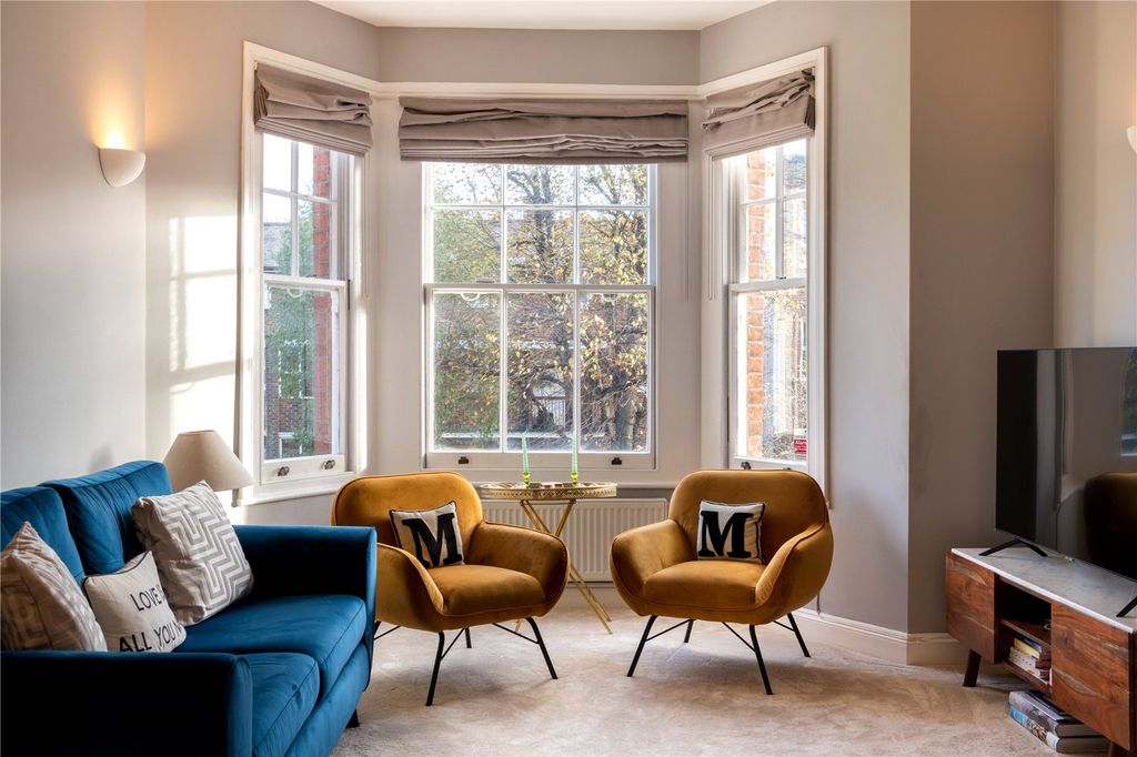 Property photo 2 of 16 Picture No. 18