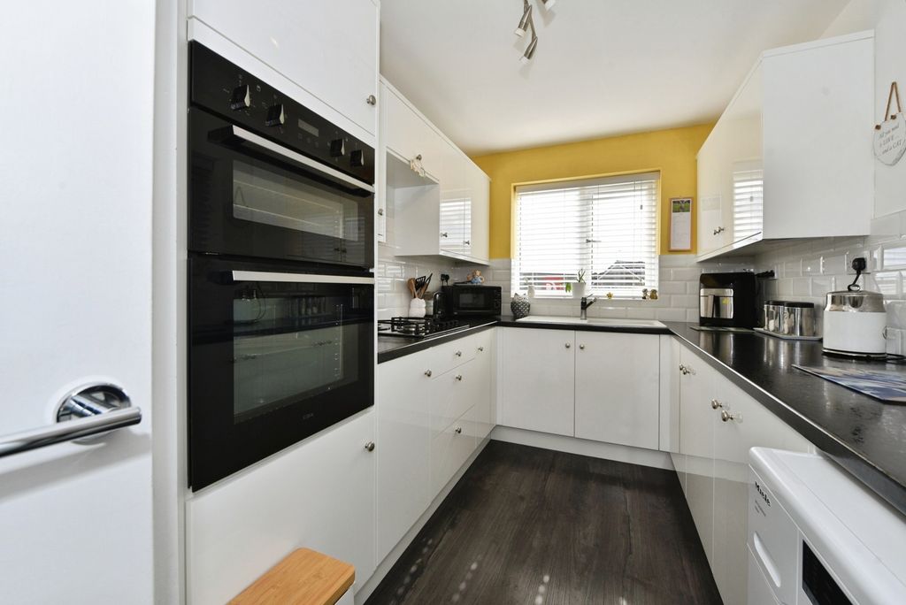 Property photo 2 of 15 Pbox-Img.Jpg