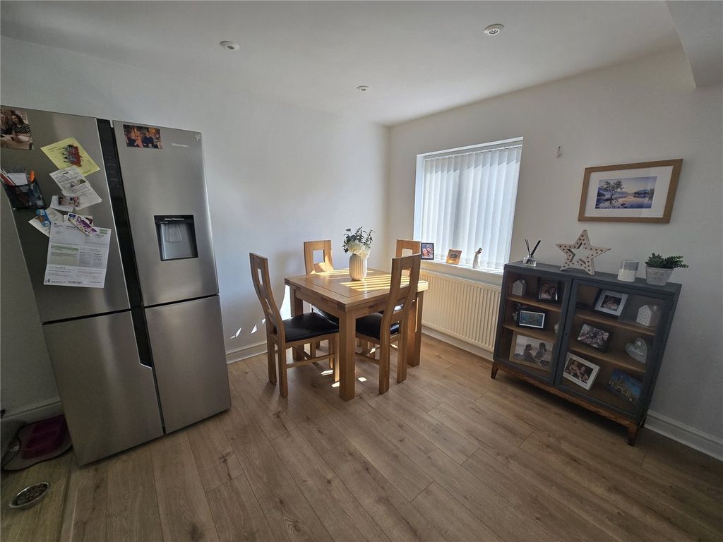 Property photo 3 of 26 Picture No. 29