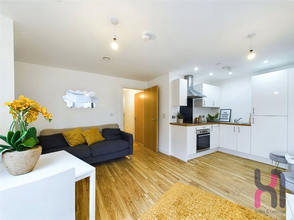 Property photo 1 of 9