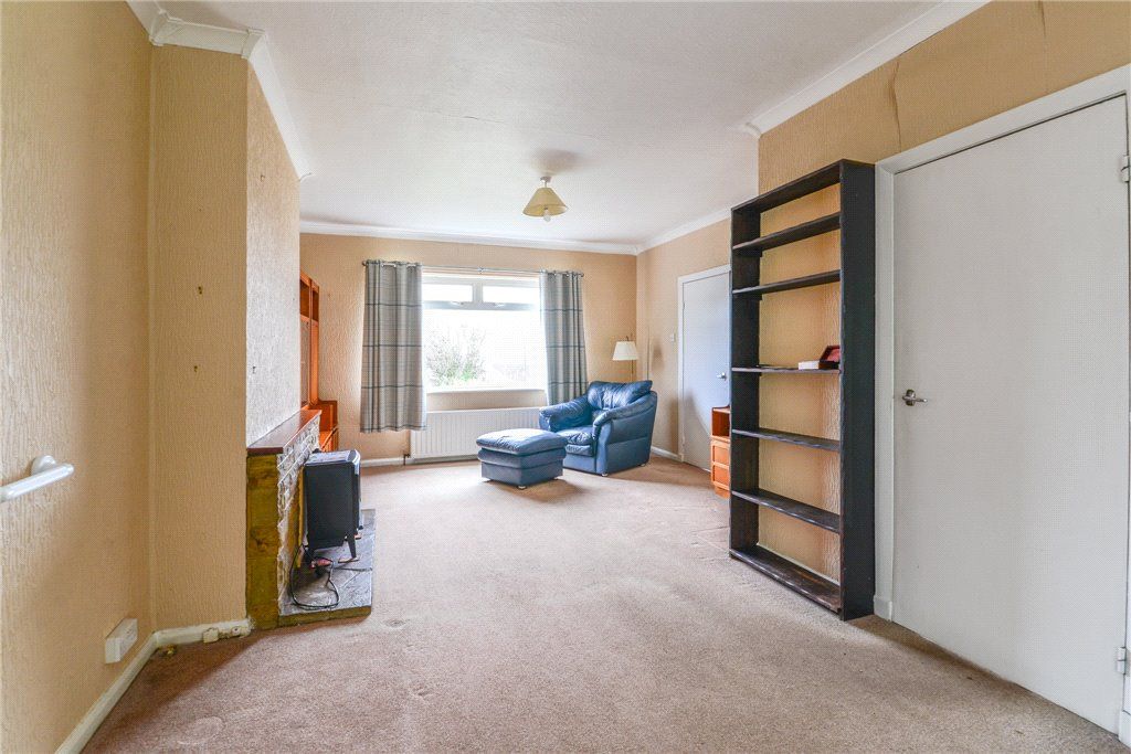 Property photo 2 of 18 Living Room