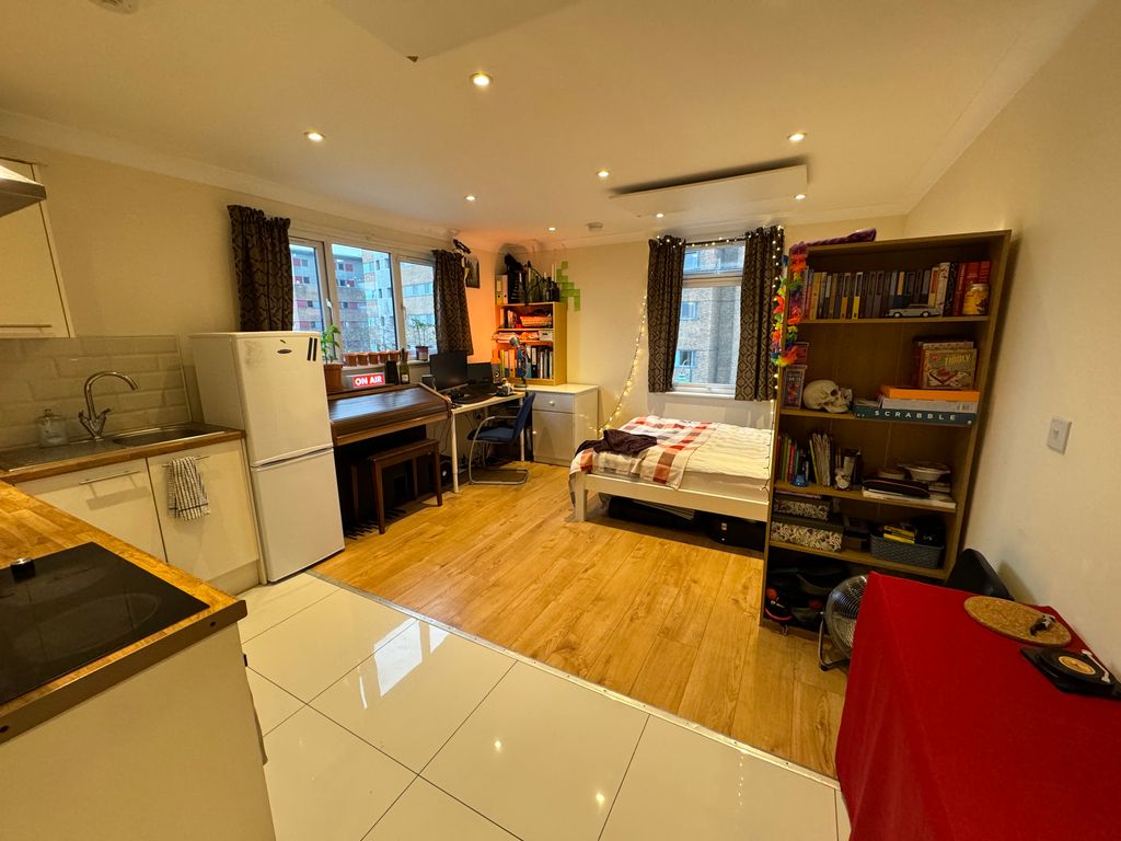 Property photo 2 of 8