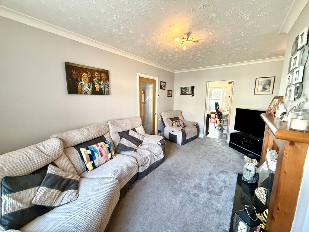 Property photo 2 of 27 Photograph