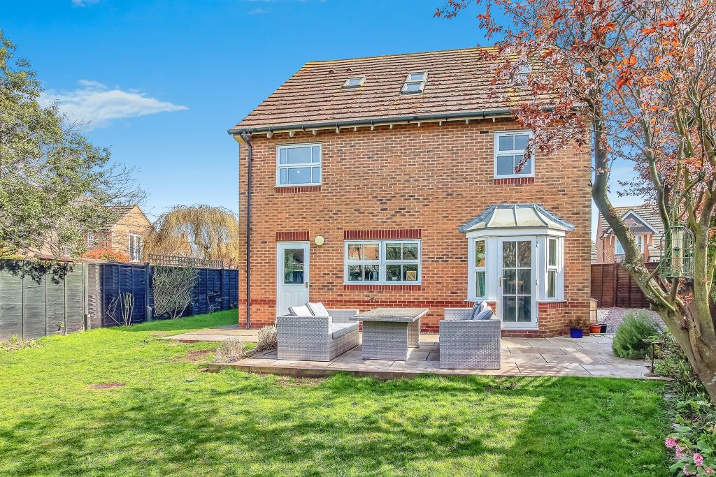 Property photo 2 of 21