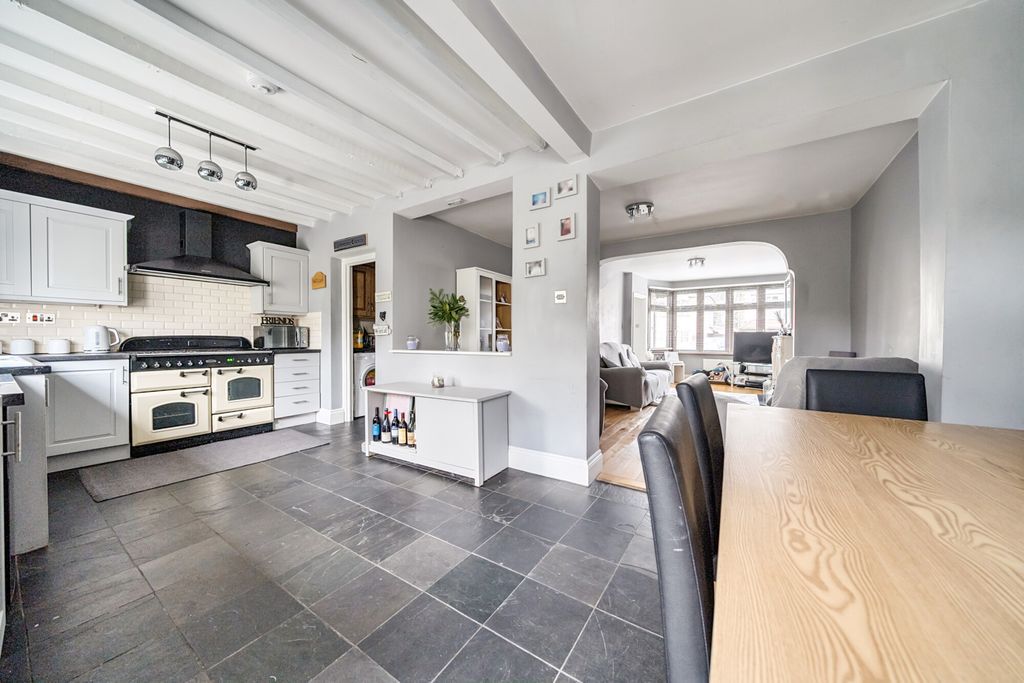 Property photo 2 of 28 Kitchen/Dining