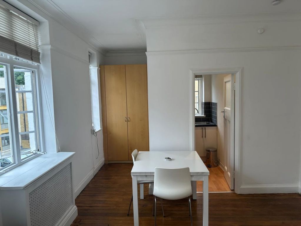 Property photo 2 of 8
