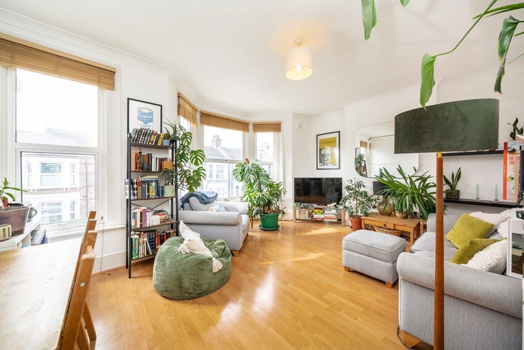 Property photo 1 of 5