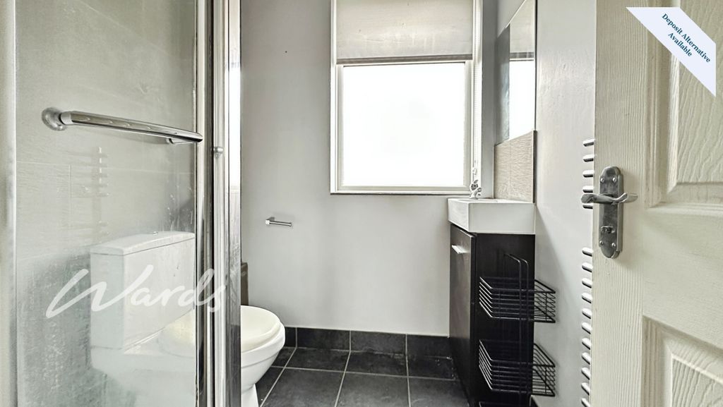 Property photo 3 of 17 Bathroom