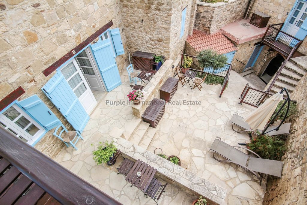 Property photo 3 of 20