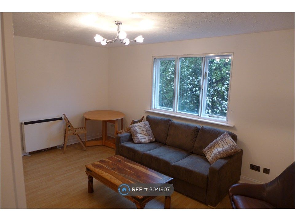 Property photo 2 of 7 Lounge