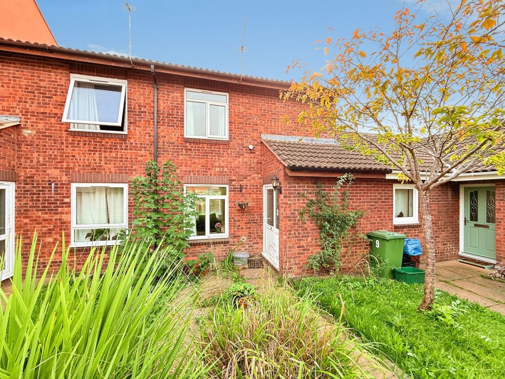 Property photo 1 of 7 Front