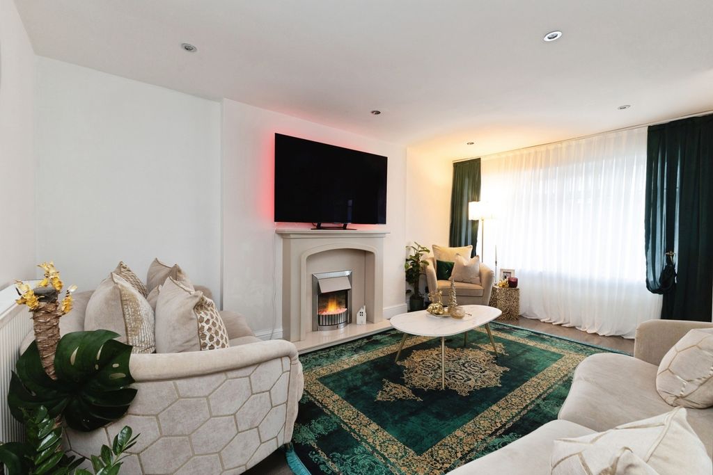 Property photo 2 of 13 Pbox-Img.Jpg