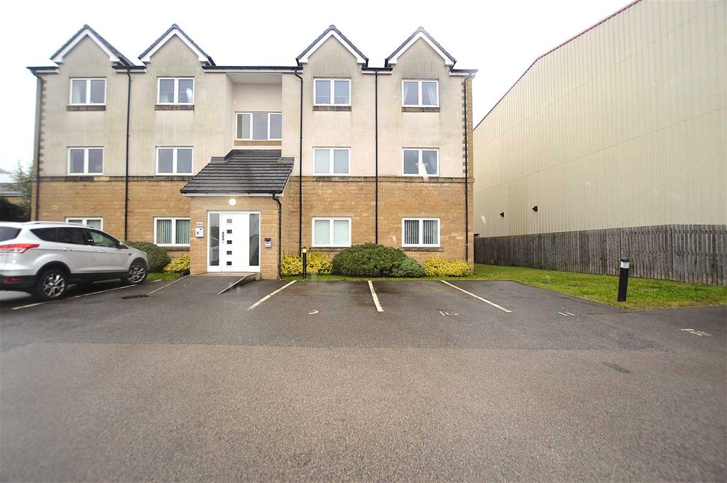 Property photo 1 of 11