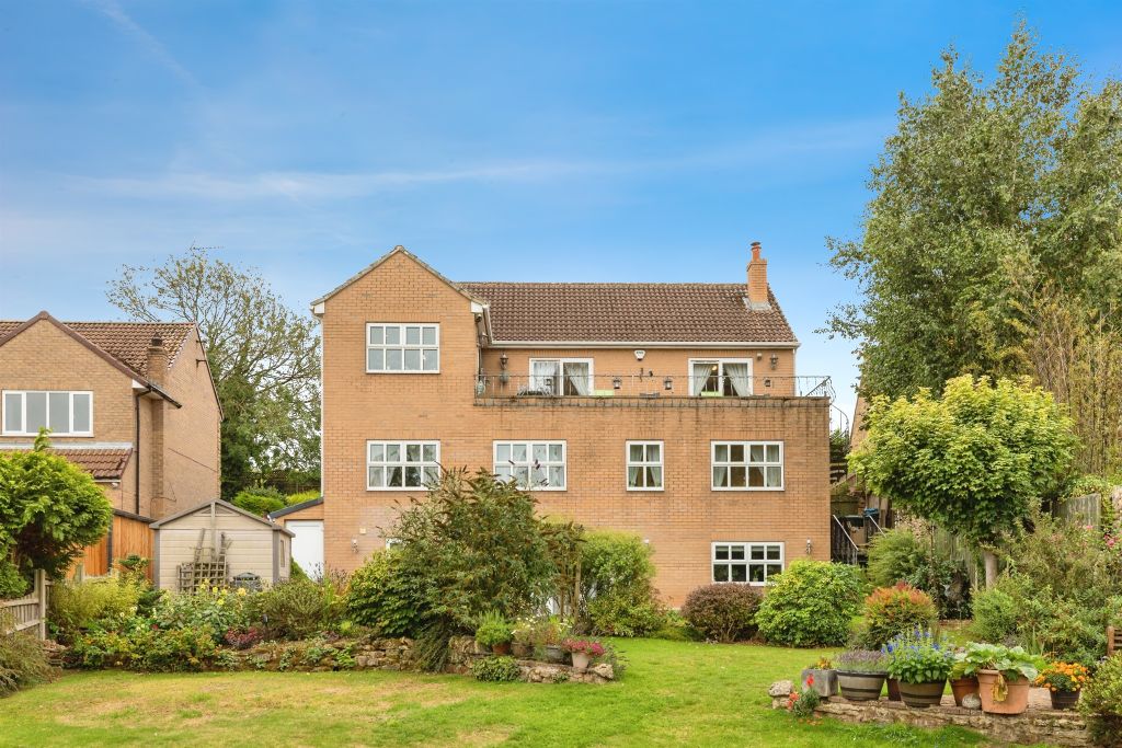 Property photo 2 of 17