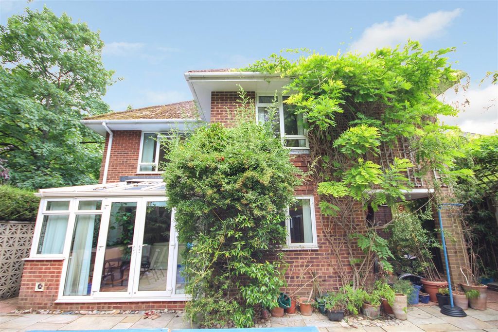 Property photo 1 of 17 Front