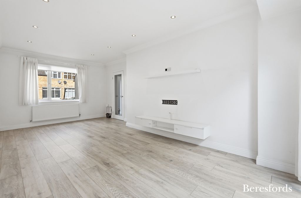 Property photo 3 of 14 Picture No. 09