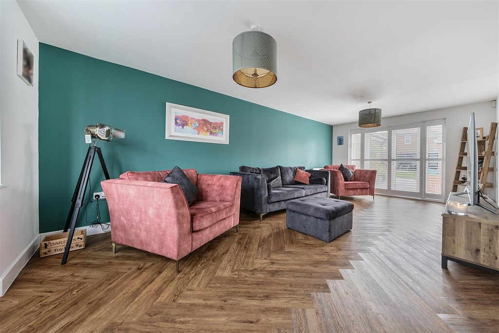 Property photo 3 of 25 1303796-13-6845B5B20F044.Jpg