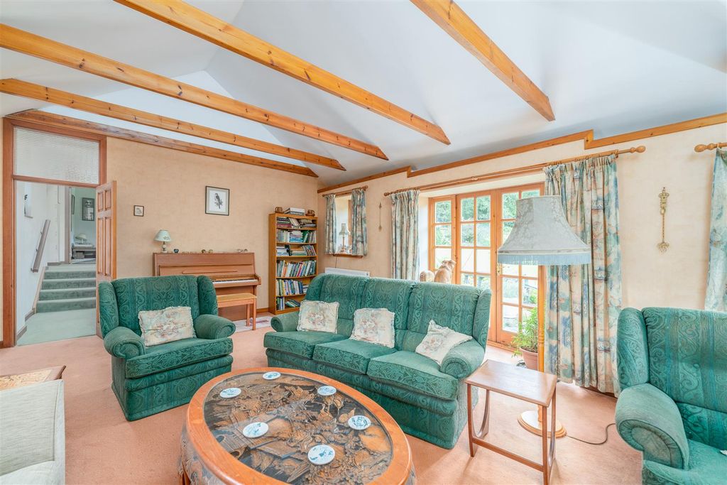 Property photo 3 of 23 Dovesford-03.Jpg
