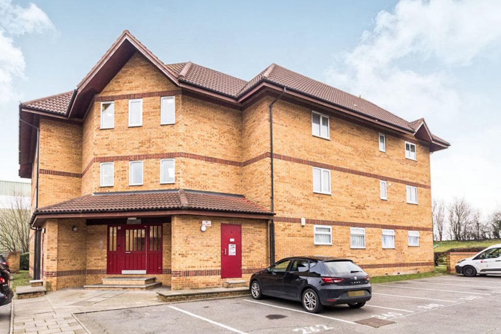 Property photo 1 of 6 Two Bedroom Apartment In Erith