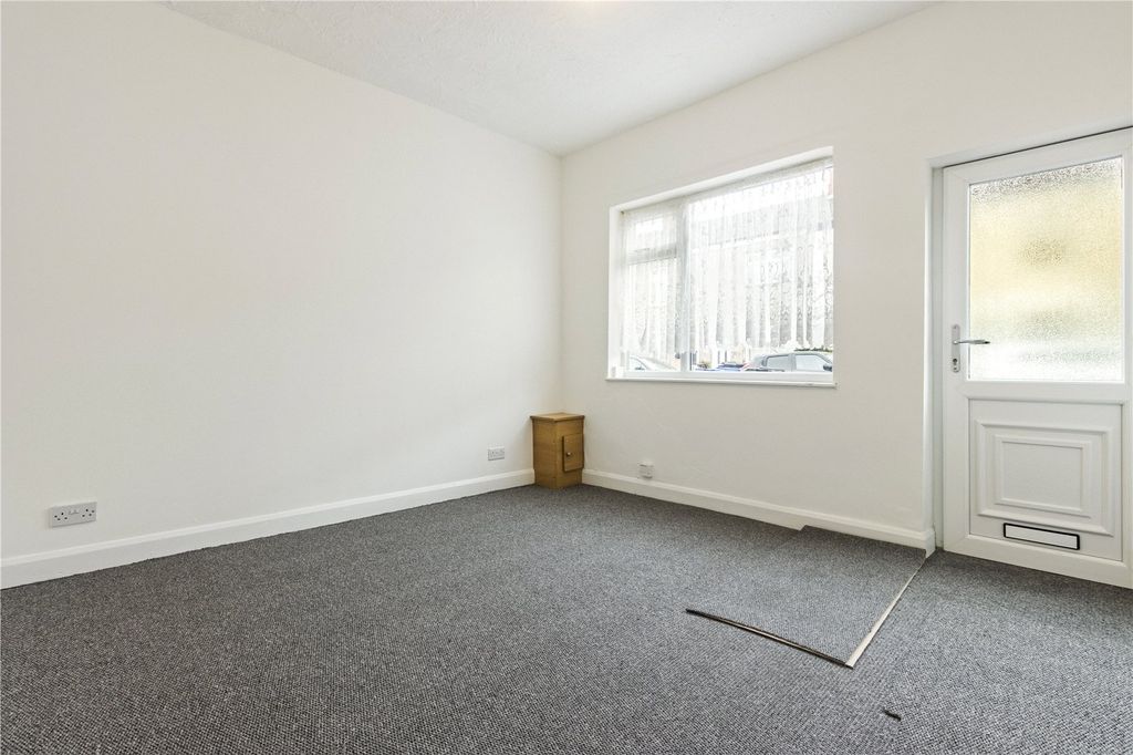 Property photo 2 of 17 Picture No. 13