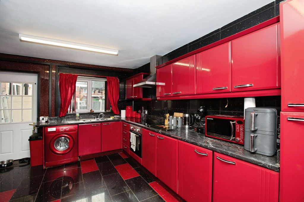 Property photo 2 of 15