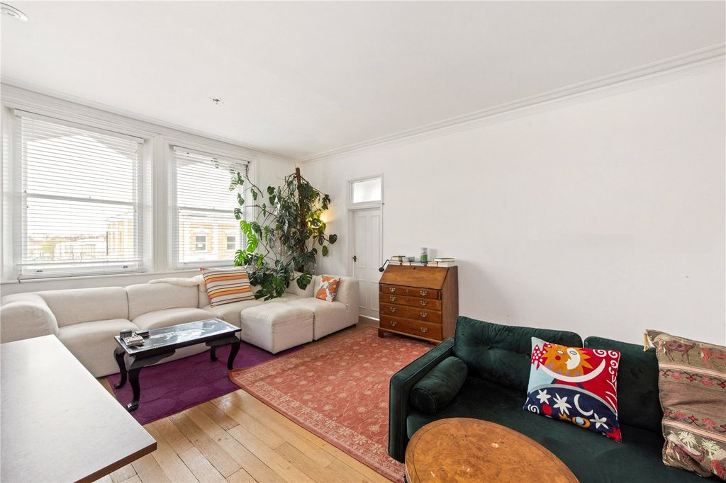 Property photo 2 of 10 Picture No. 12