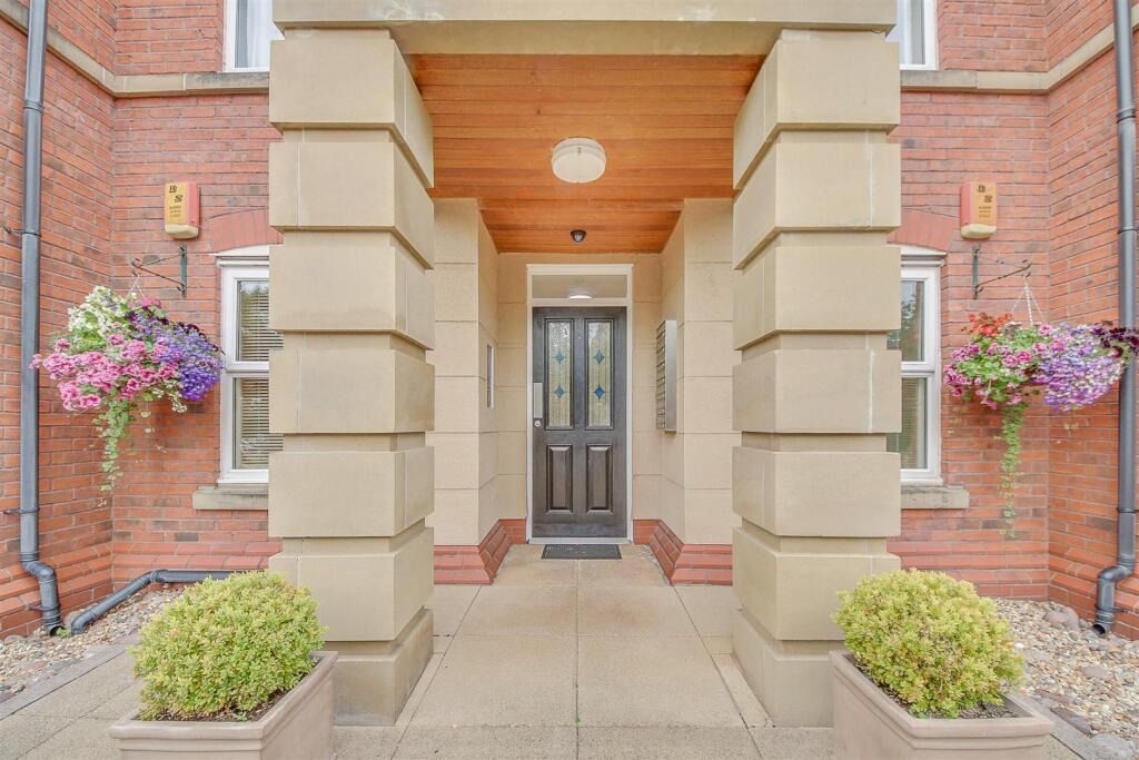 Property photo 2 of 37 4344202