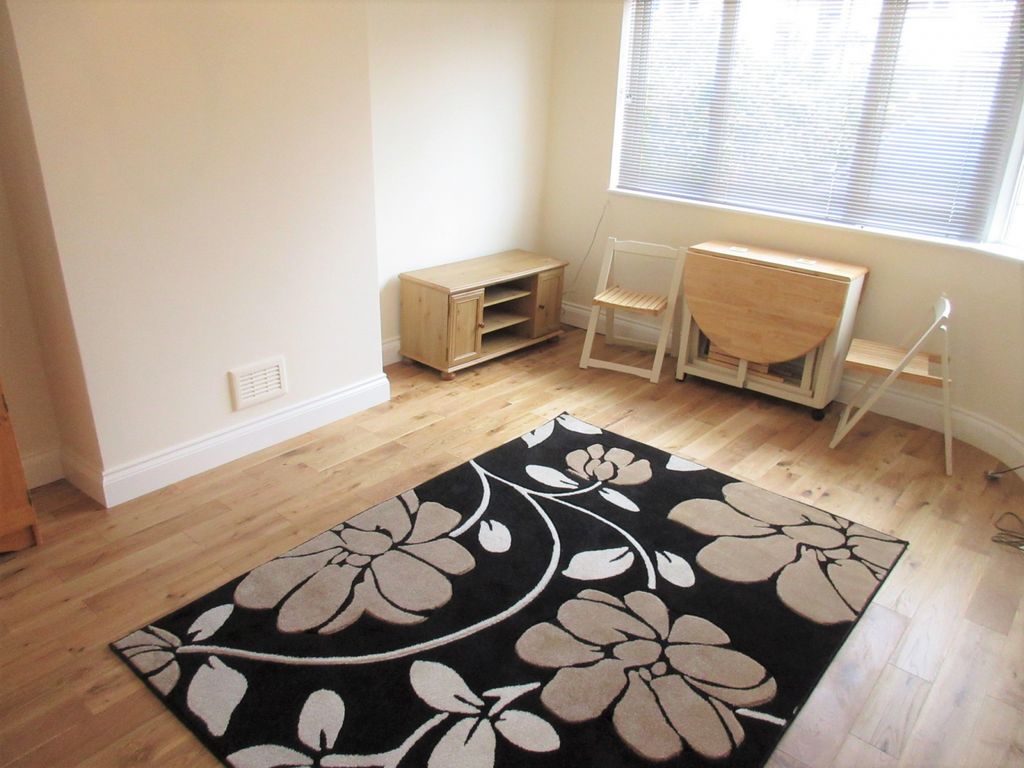 Property photo 2 of 5 Gallery