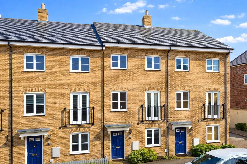 Additional image 19 of 4 bed terraced house for saleThe Square, Loughton, Essex IG10