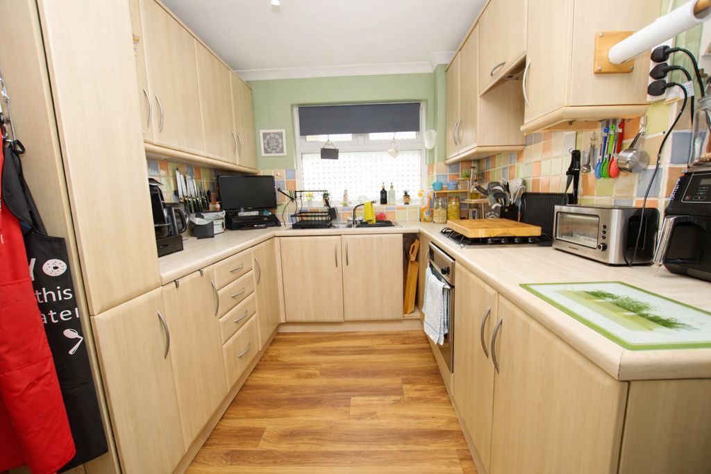 Property photo 3 of 11 Kitchen/ Breakfast Room