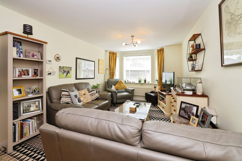 Property photo 3 of 17