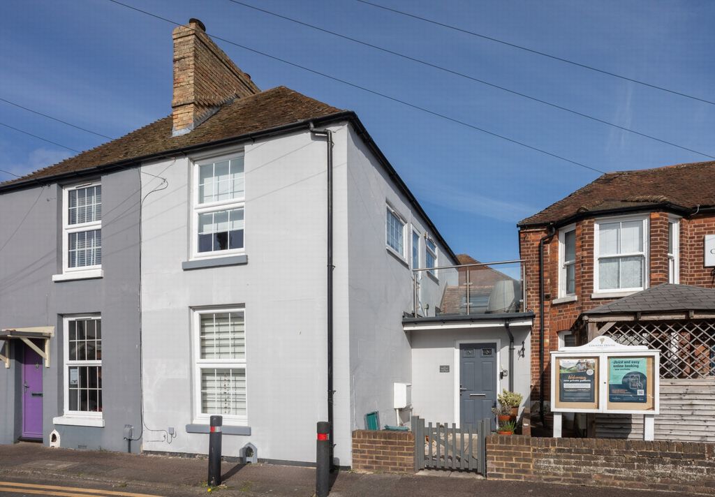 Property photo 1 of 21 Front