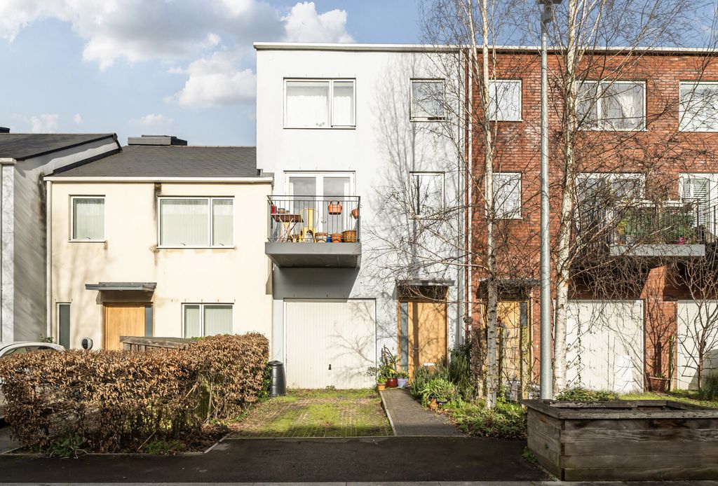 Property photo 1 of 20 1416520-20-699c61...