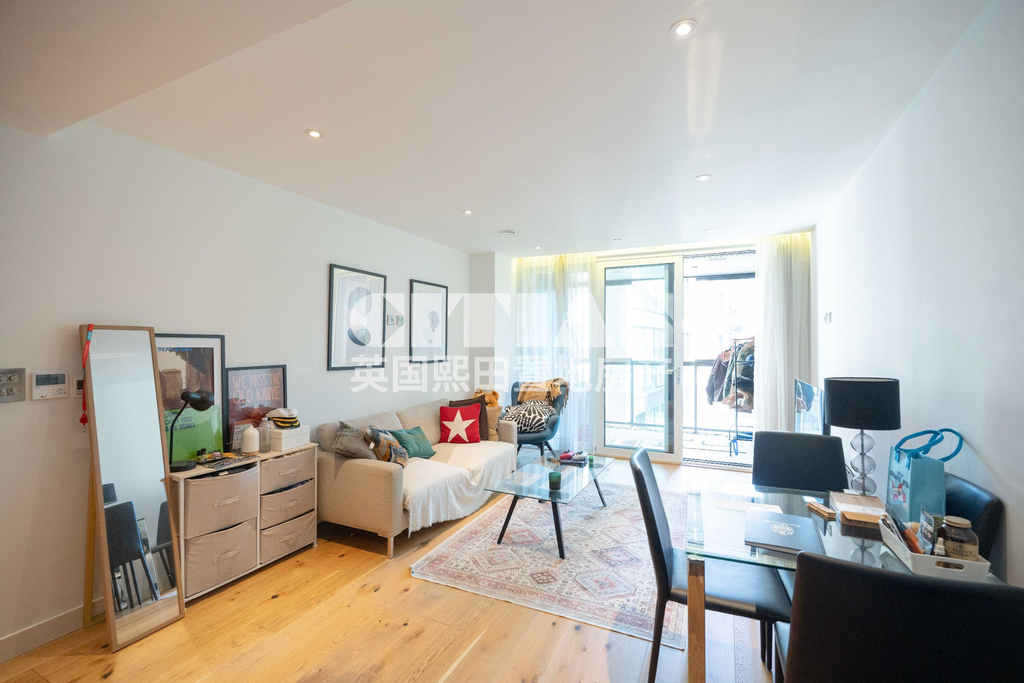Property photo 1 of 18