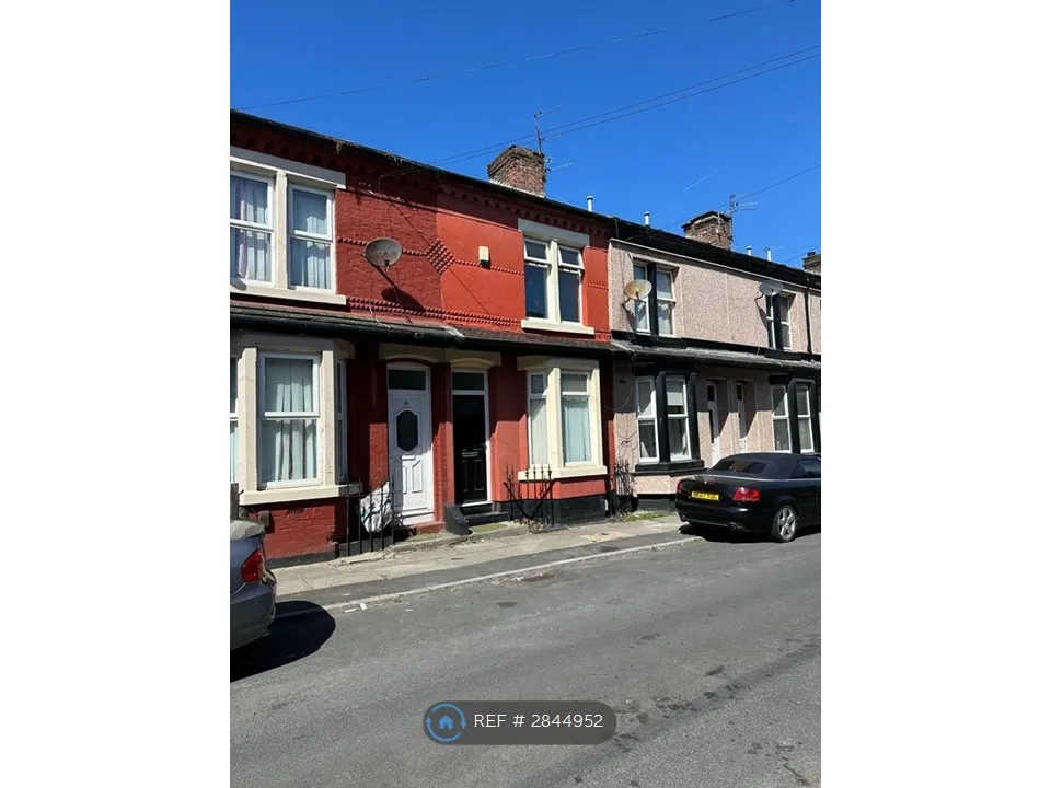 House in Sefton, Liverpool City Region - View 3