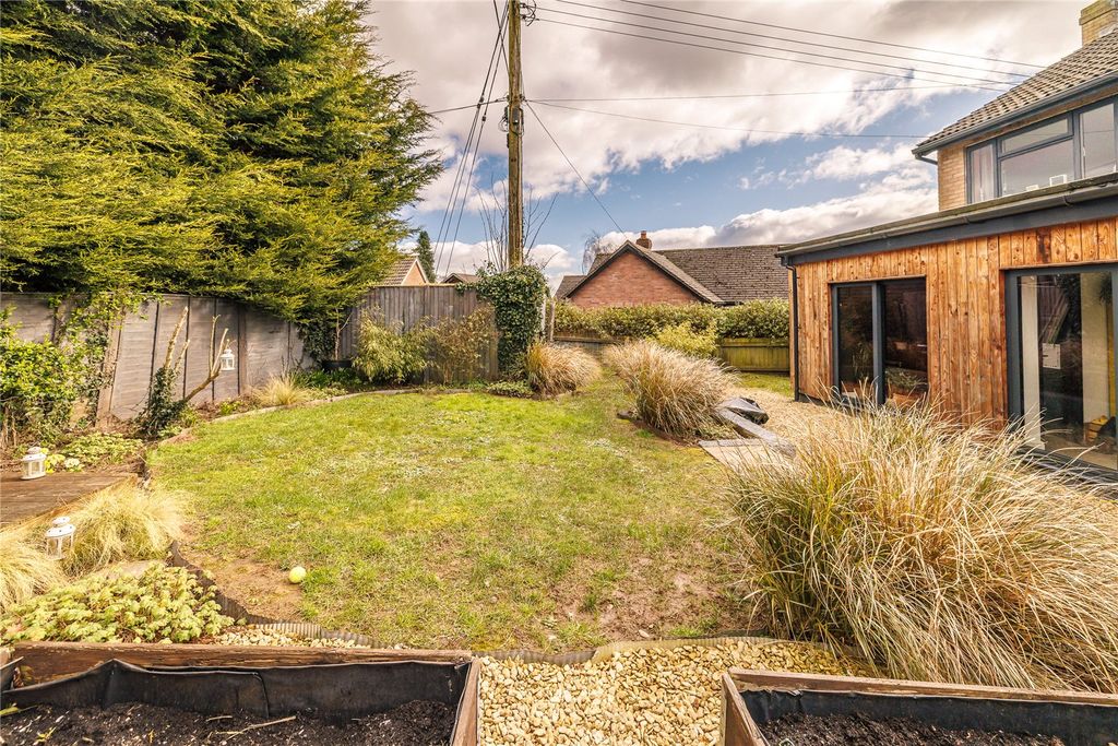 Property photo 3 of 18 Picture No. 28