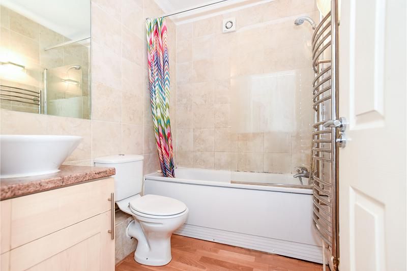 Property photo 3 of 10 3