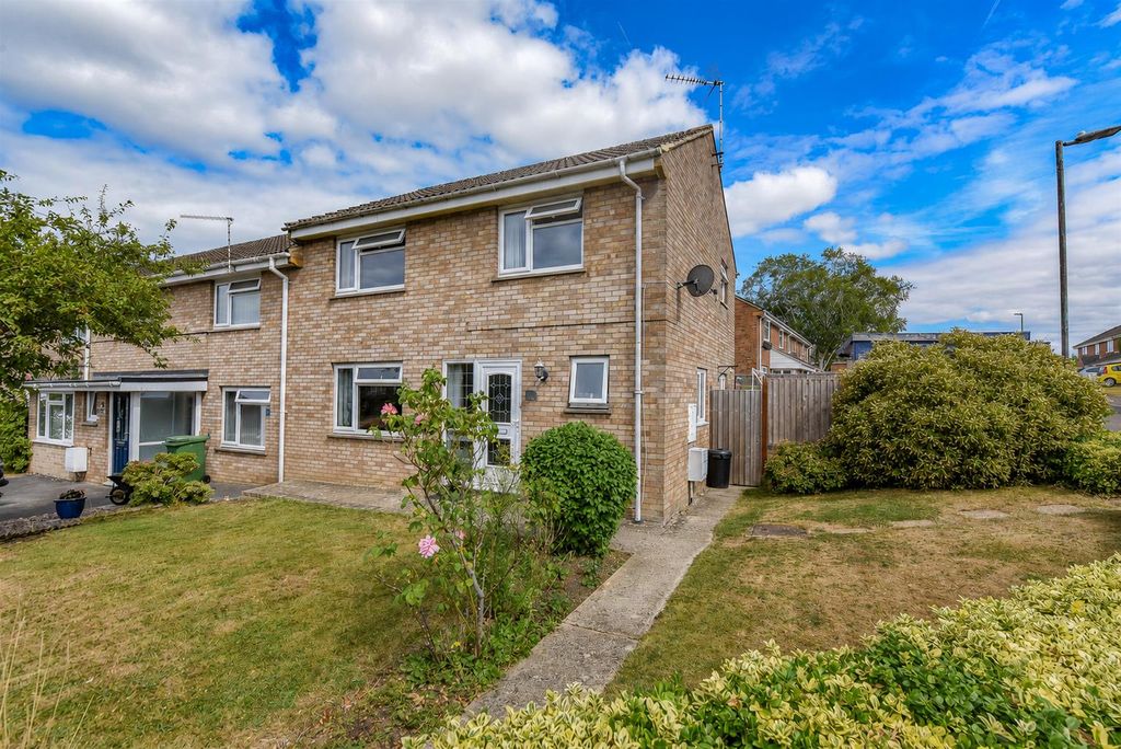 Property photo 1 of 18 24 Nordown Front.Png