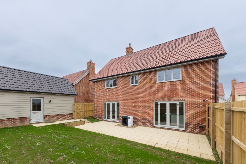 Property photo 2 of 13