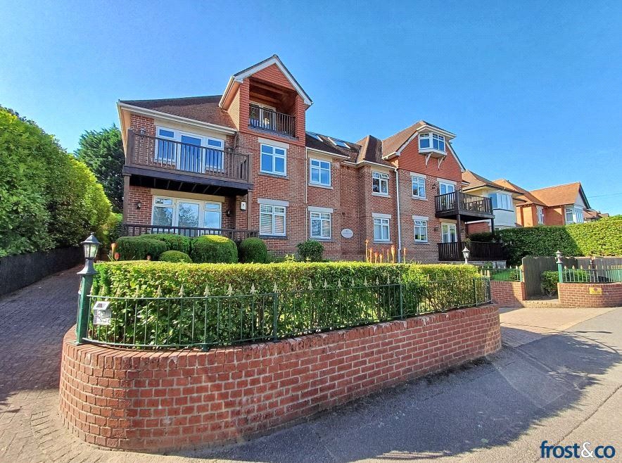 Property photo 1 of 12 Branksome Chase